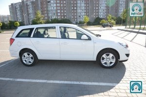 Opel Astra H Caravan 2013 528768