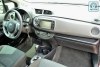 Toyota Yaris  2011.  10