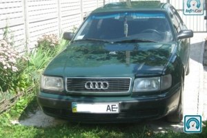 Audi 100  1991 541376