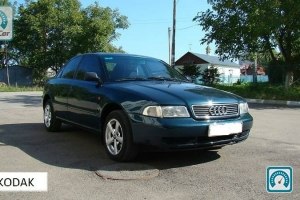 Audi A4  1995 557032