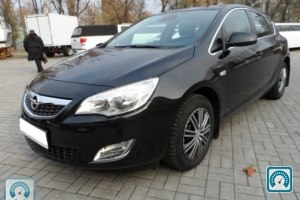Opel Astra J 2012 559062