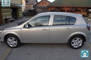 Opel Astra  2010 560962