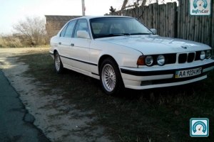 BMW 5 Series  1989 565105