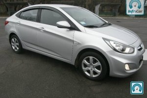 Hyundai Accent 1.6  2012 576642