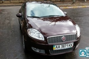 Fiat Linea  2012 584522