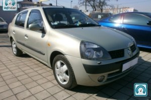 Renault Clio  2002 585576