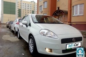 Fiat Punto  2011 586398