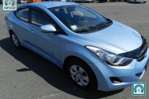 Hyundai Elantra  2012 598269