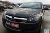 Opel Astra 1.6  2012.  3