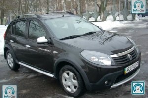 Renault Sandero  2011 649493