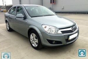 Opel Astra  2012 662616