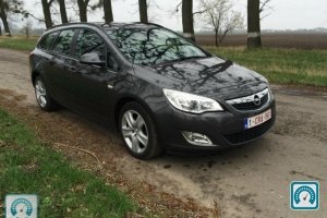 Opel Astra J 2012 662889