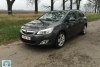 Opel Astra J 2012.  2
