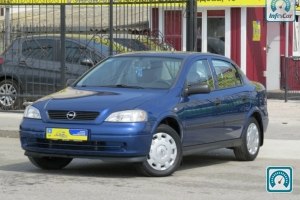 Opel Astra  2007 666412