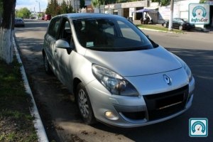 Renault Scenic  2011 667963