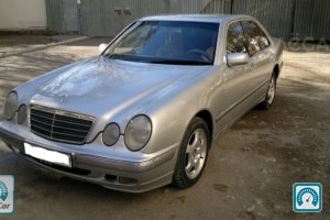 Mercedes E-Class  1999 668948
