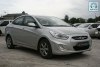 Hyundai Accent  2013.  1