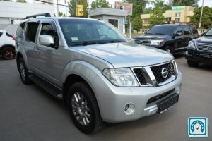 Nissan Pathfinder  2012 669624