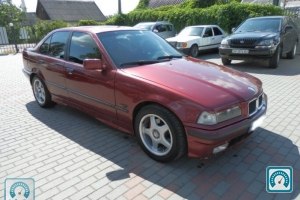 BMW 3 Series  1992 672852