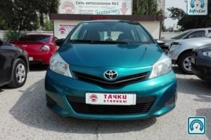 Toyota Yaris  2012 674704