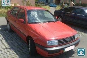 Volkswagen Vento  1992 675452