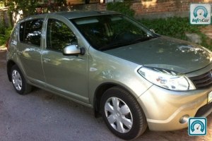 Renault Sandero  2011 678462