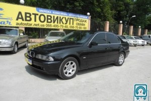 BMW 5 Series  2000 679057
