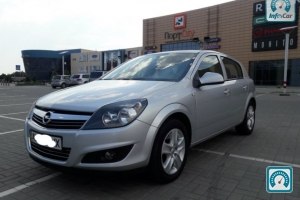 Opel Astra 1.6 16V GBO4 2013 679322