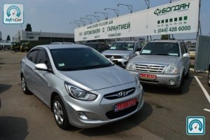 Hyundai Accent  2012 679400