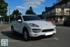 Porsche Cayenne  2012.  7