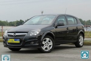 Opel Astra  2012 682789