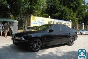 BMW 5 Series  2002 682918