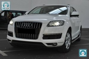 Audi Q7  2010 686448