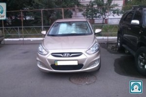 Hyundai Accent  2011 688044