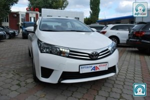 Toyota Corolla official 2014 690087