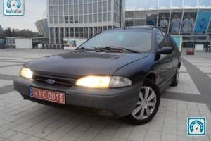 Ford Mondeo  1996 692122