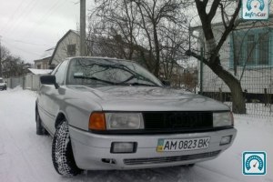 Audi 80  1987 697276