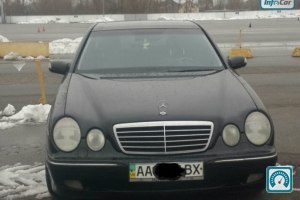 Mercedes E-Class  1999 697602