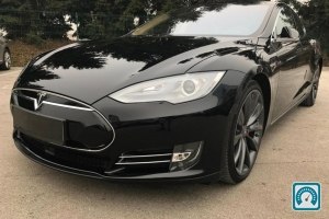 Tesla Model S P85D 2015 702519
