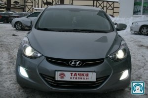 Hyundai Elantra  2012 705074