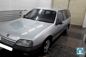 Opel Omega  1987 705236