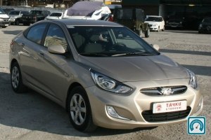 Hyundai Accent  2011 707495