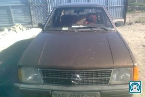 Opel Kadett  1982 711999
