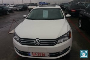 Volkswagen Passat  2015 715156