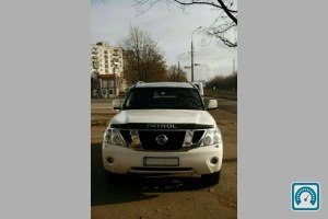 Nissan Patrol  2011 715292