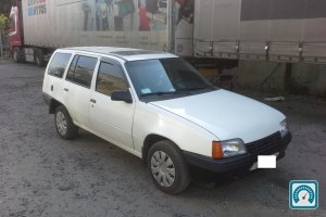 Opel Kadett  1986 717578