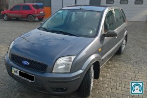 Ford Fusion  2005 718620