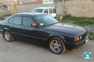 BMW 5 Series  1992 718900