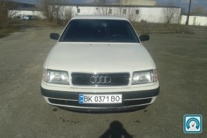 Audi 100  1992 721372