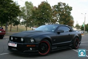Ford Mustang  2006 724676